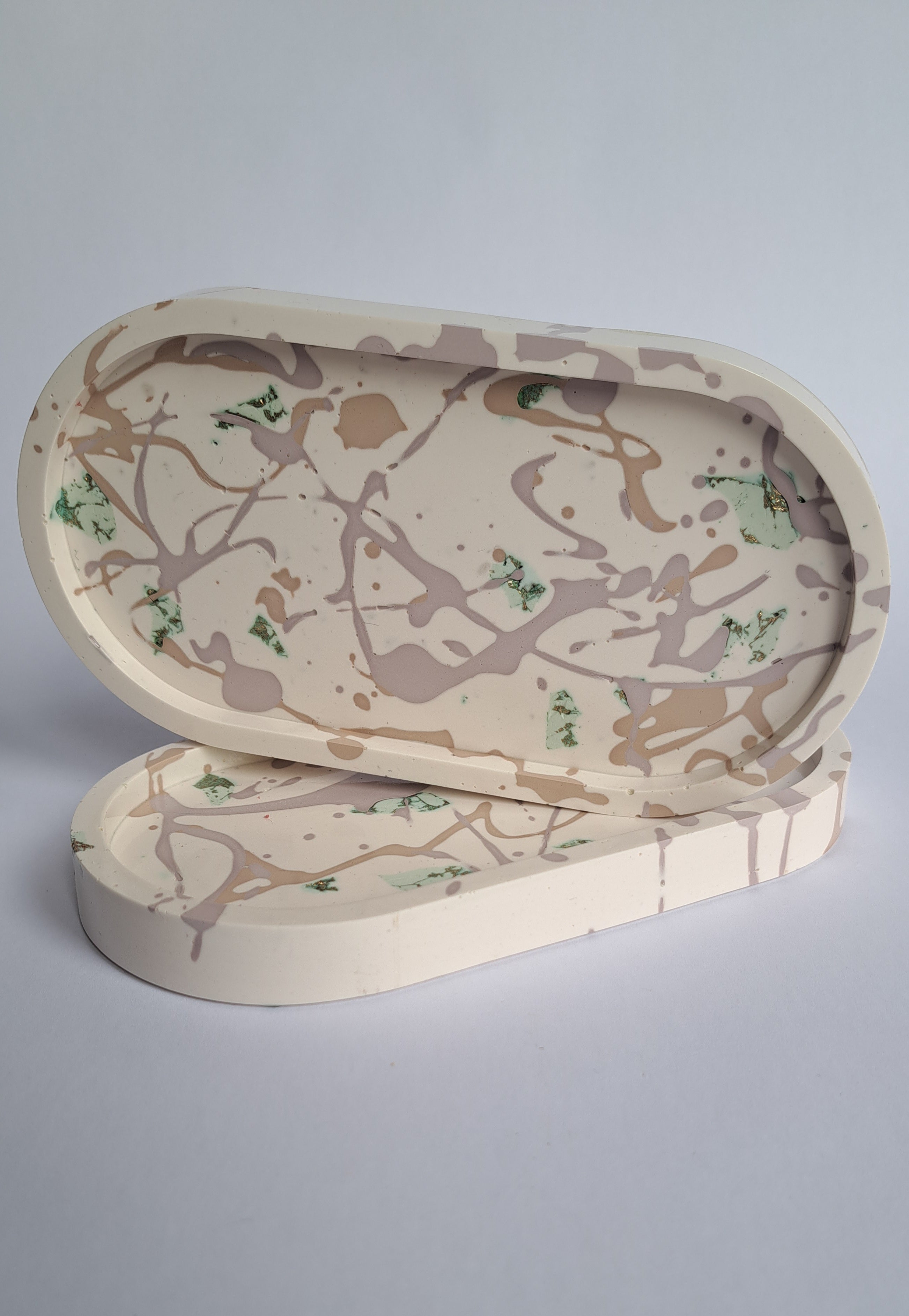 Tray Mokka/lila drip goud
