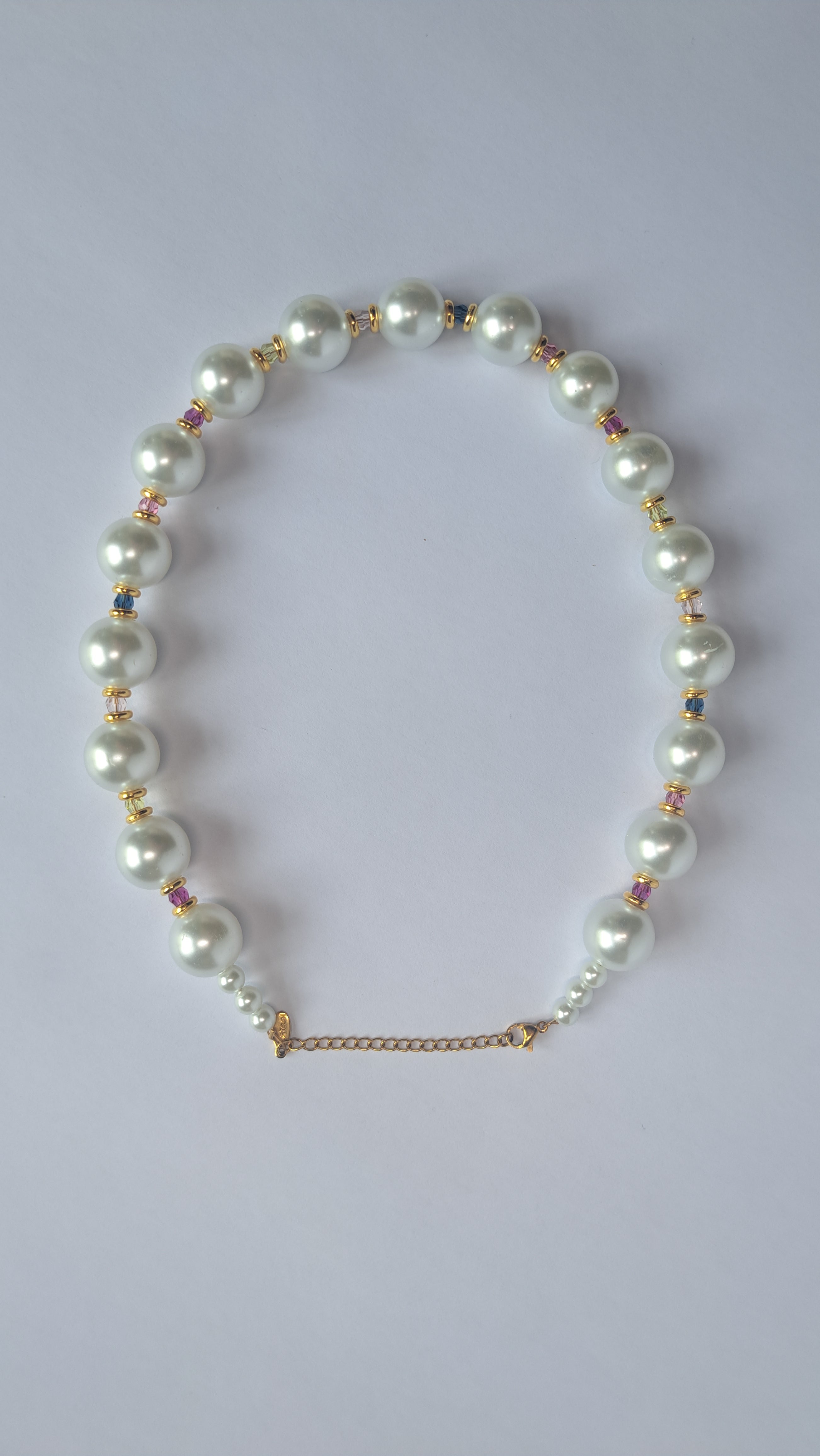 Chunky parelketting met gouden details