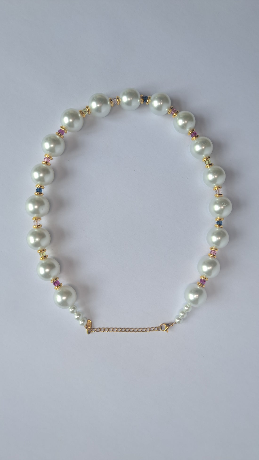 Chunky parelketting met gouden details